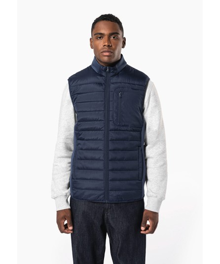 Daniel mesure 189 cm et porte du XL en couleur Navy